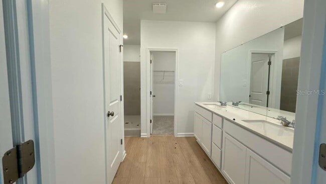 Building Photo - 5147 Natalia Dr