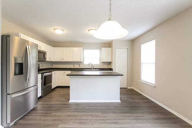 Building Photo - 3 Bedroom Home in Stansbury Community