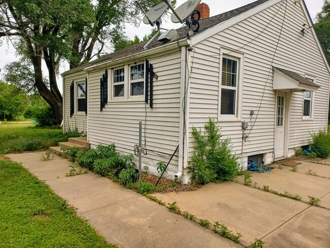 Building Photo - 19000 W 55th St S