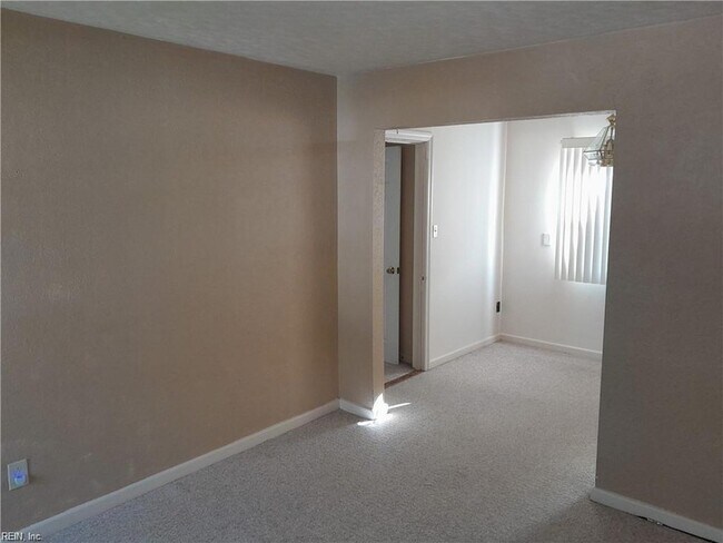 Building Photo - 4525 James Ct