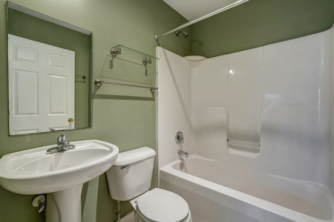 Building Photo - 3 Bedroom Duplex Minutes from UVA & Medical Center – $1,995/mo