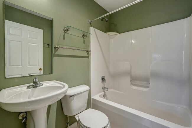 Building Photo - 3 Bedroom Duplex Minutes from UVA & Medical Center – $2,200/mo