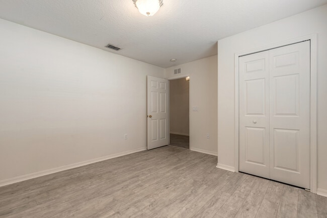 Building Photo - 109 Blue Daze Cir