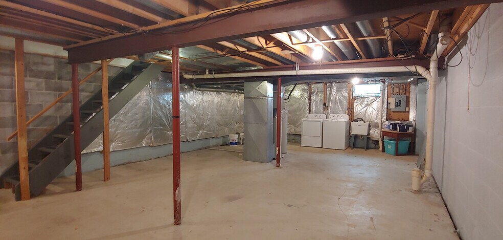 Building Photo - 968 Emily Ln