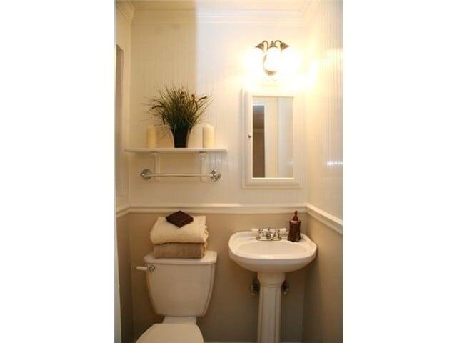 Building Photo - Spacious Home in Prime Location Near Trade...