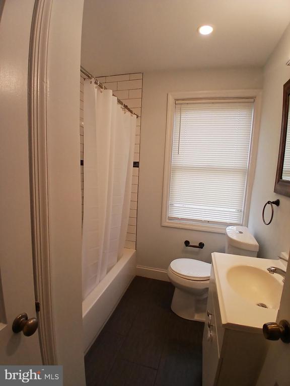 Building Photo - 2707 Edison Hwy