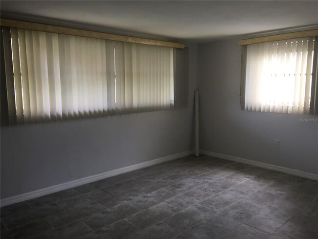 Building Photo - 3633 Cockatoo Dr