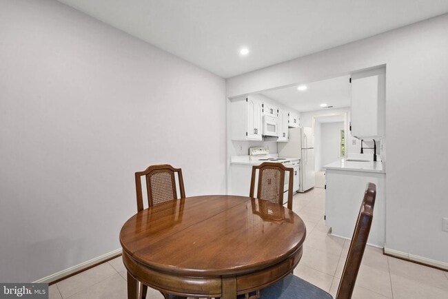 Building Photo - 6056 Morgan Ct