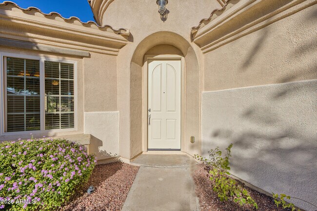 Building Photo - 13516 W Nogales Dr