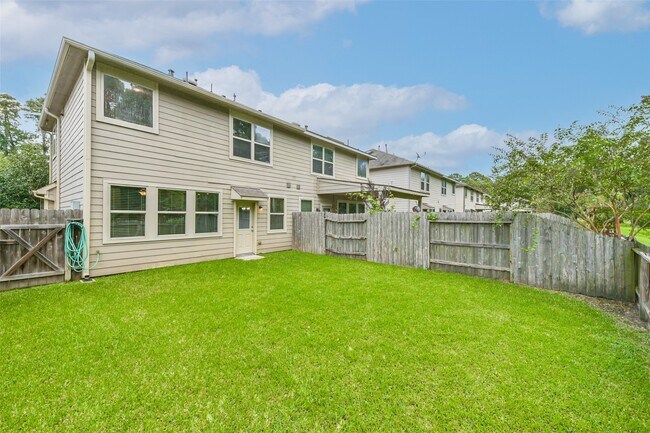 Building Photo - 16155 Beachside Pl