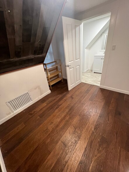 Building Photo - 52 Essex St