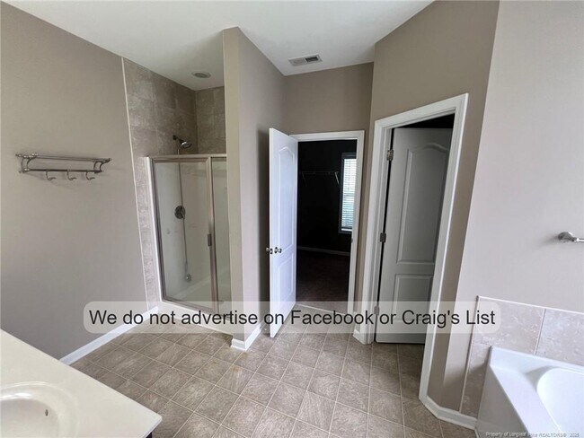 Building Photo - 2717 Altgero Ave