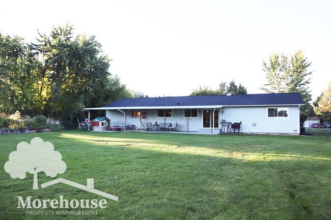 Building Photo - 10440 Meadow Lark Dr