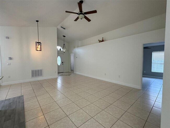 Building Photo - 10707 Flycast Cir