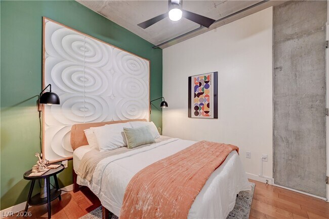 Building Photo - 353 E Bonneville Ave