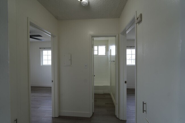 Building Photo - 924 W. 226TH