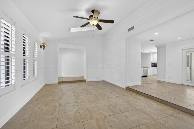 Building Photo - 1776 The 12th Fairway