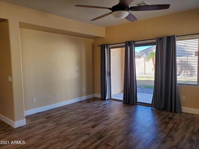 Building Photo - 2056 E Riviera Dr