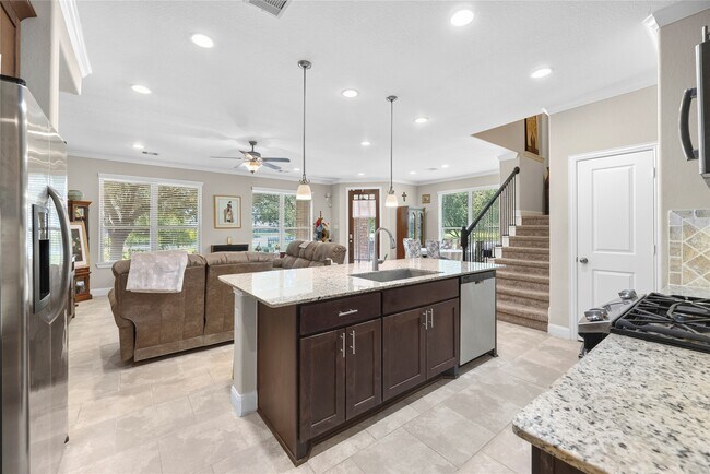Building Photo - 403 Marina View Dr