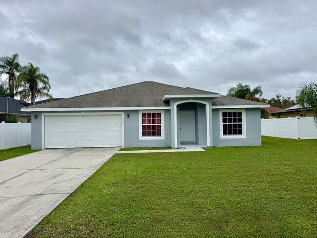 Primary Photo - 4 Bedroom 2 Bath Home in Poinciana Village 3