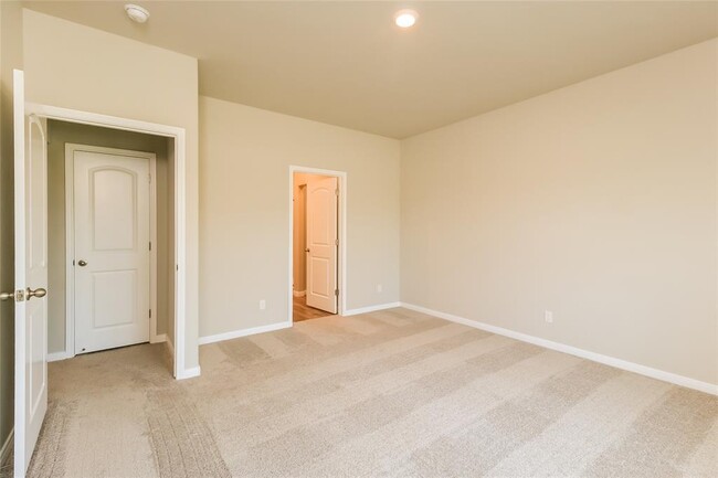 Building Photo - 1607 Crimson Lake Blvd