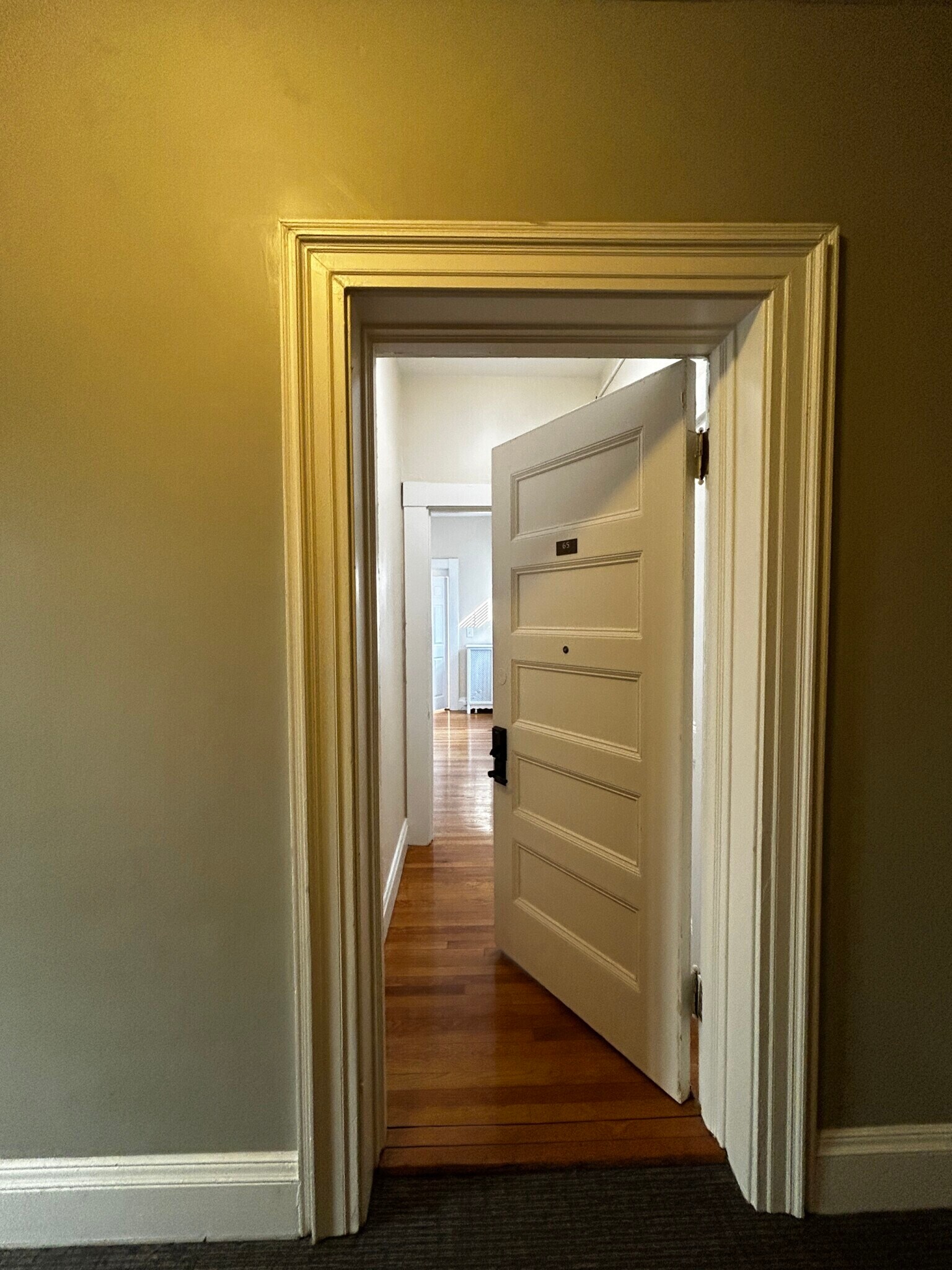 Building Photo - 1402 Beacon St