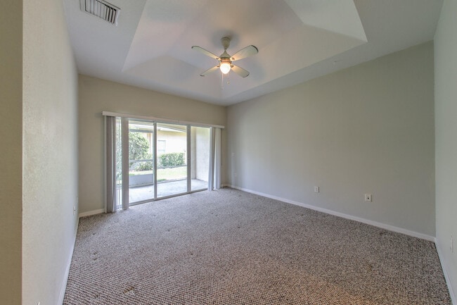 Building Photo - 1868 S Dovetail Dr