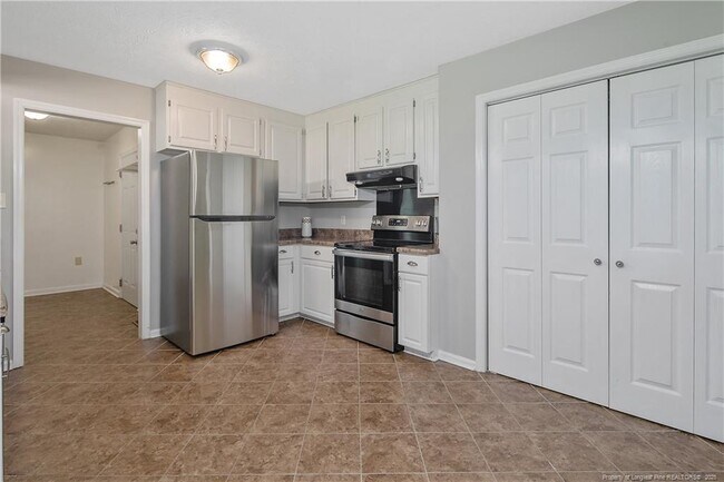 Building Photo - 3970 Loufield Dr