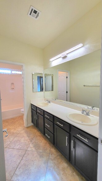 Building Photo - 5761 Badlands Ln