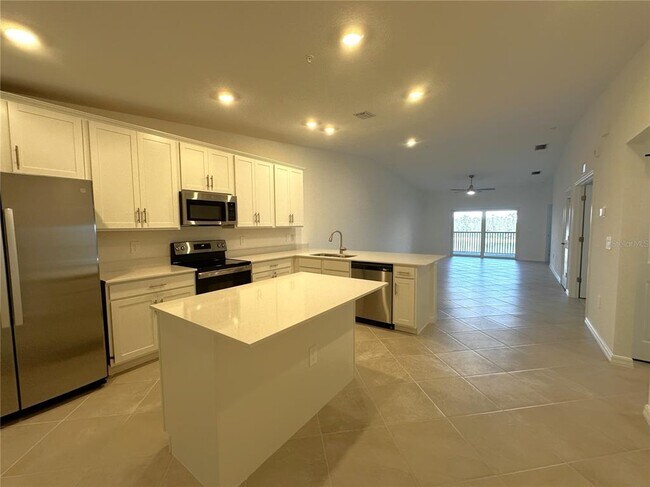 Building Photo - 14271 Heritage Landing Blvd