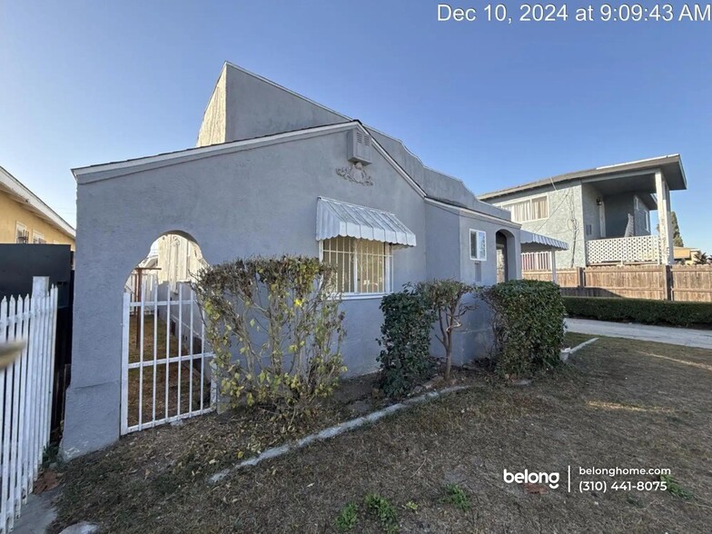 Building Photo - 1110 W 92nd St
