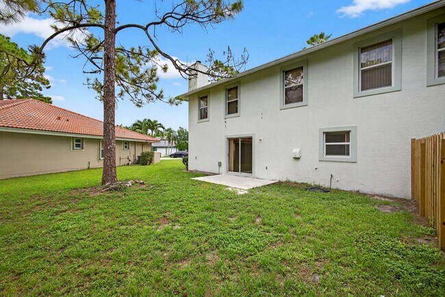 Building Photo - 1135 Staghorn St