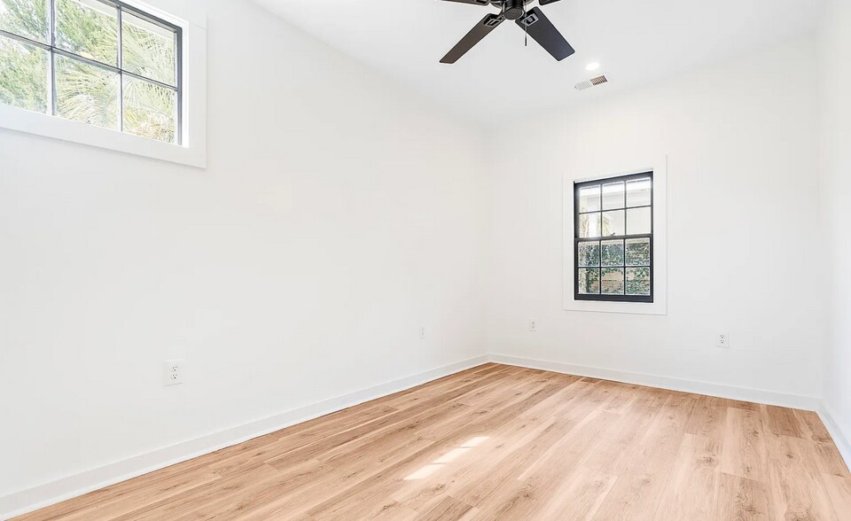 Building Photo - 5 Maranda Holmes St