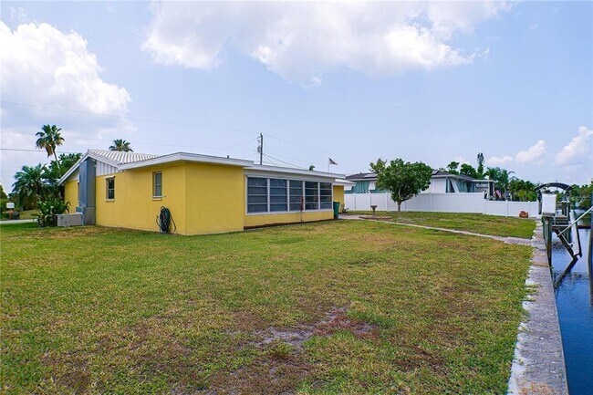 Building Photo - 644 Bonita Ct