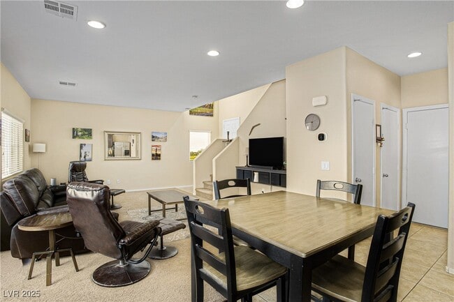 Building Photo - 10742 Leatherstocking Ave