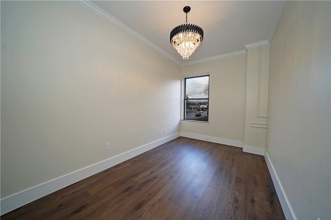 Building Photo - 184 N Main St