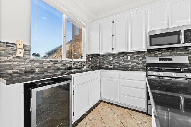 Building Photo - 1564 Clanton Pl