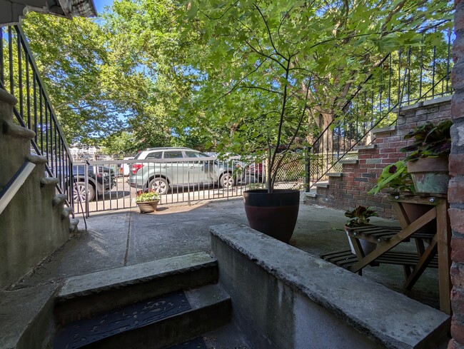 Front yard - 274 17th St