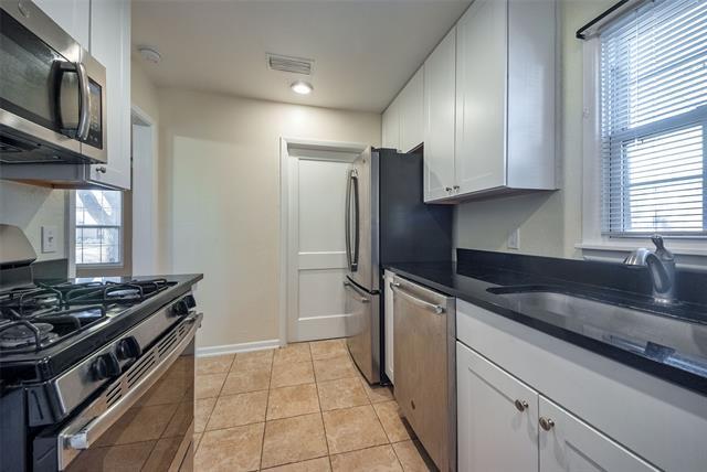 Building Photo - 10426 Fern Dr