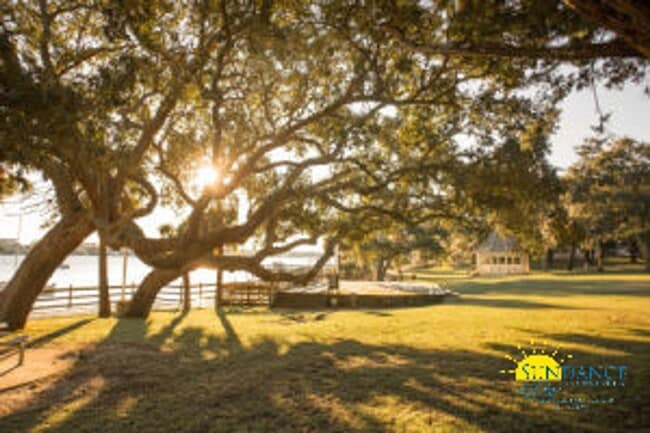 Building Photo - Elegant 4-Bedroom Home in Elliot Point with multiple neighborhood parks!