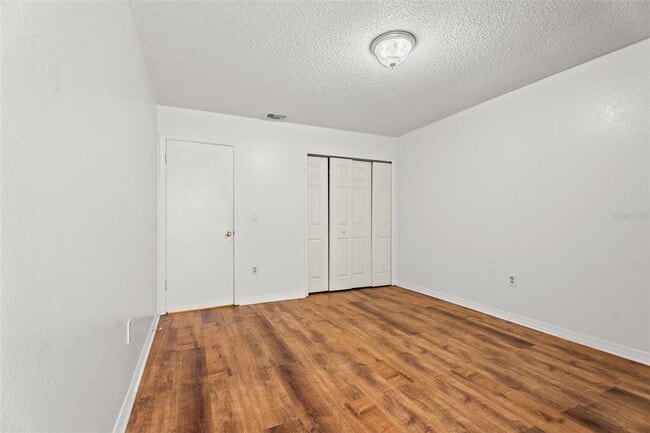 Building Photo - 652 St Johns Ct