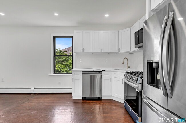 Building Photo - 54 Overlook Ave