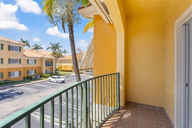 Building Photo - 7270 NW 114th Ave