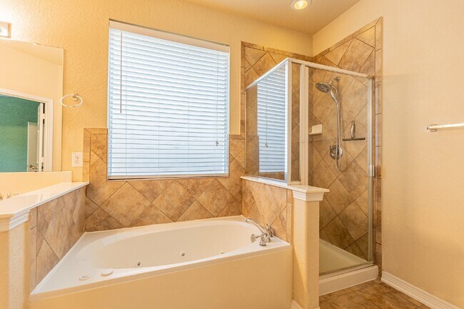 Building Photo - 14010 Bella Donna