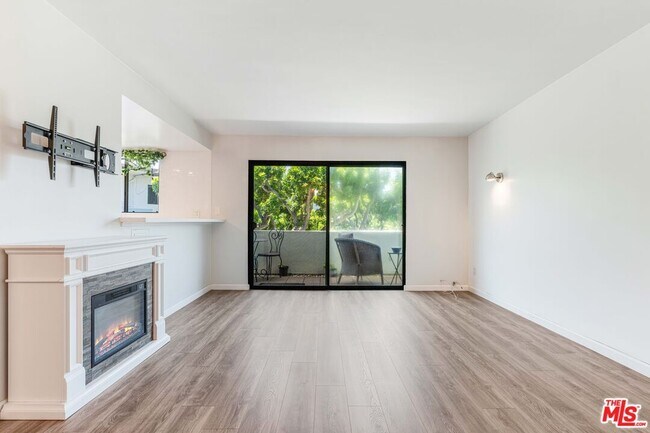 Building Photo - 5000 S Centinela Ave