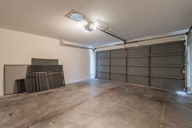 Building Photo - Gem in Fountain Hills!
