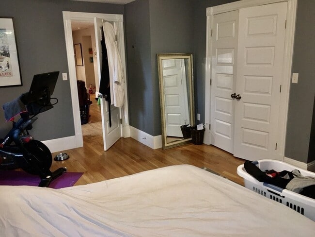 Building Photo - 245 Beacon St