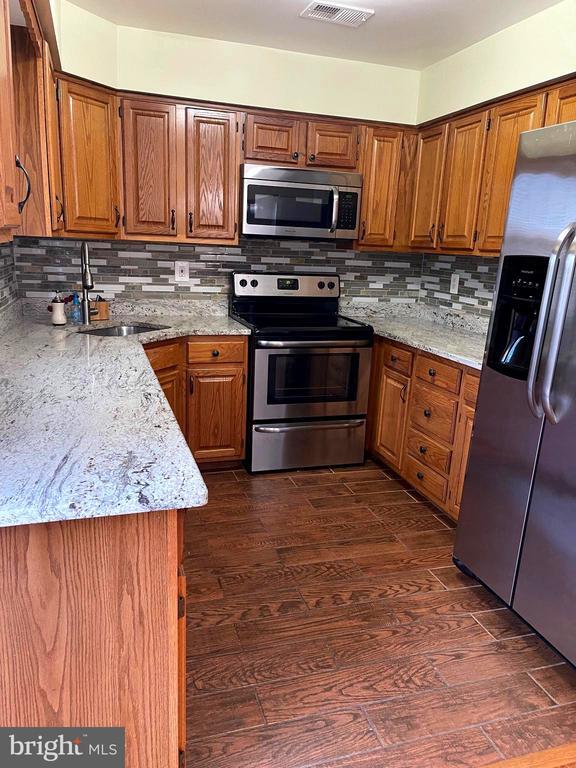 Building Photo - 9126 Hardesty Dr