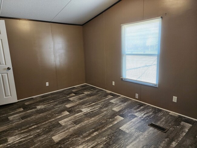 Building Photo - 1210 N Avenue K