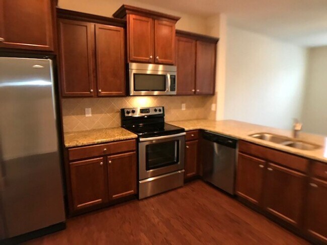 Building Photo - 105 Mt Evans Dr